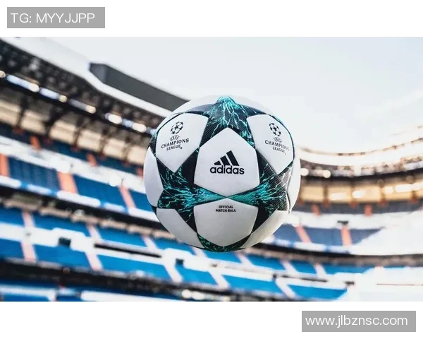 足球星光闪耀，激情四射的赛场背后：高清大图展现足球巨星风采